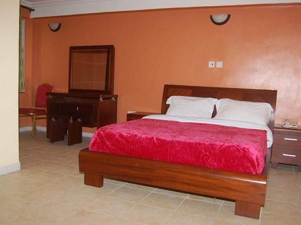 /web/uploads/116/Stop Over Motels/room-photos/Classic Room/classic3.jpg